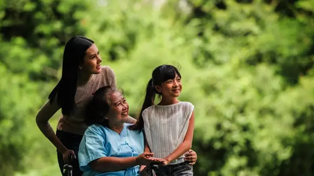 Osteoporosis pada Lansia: Pencegahan dan Penanganan di Orange Health Clinic